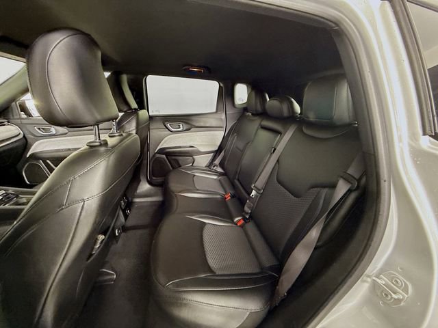 Used 2024 Jeep Compass Latitude image 21