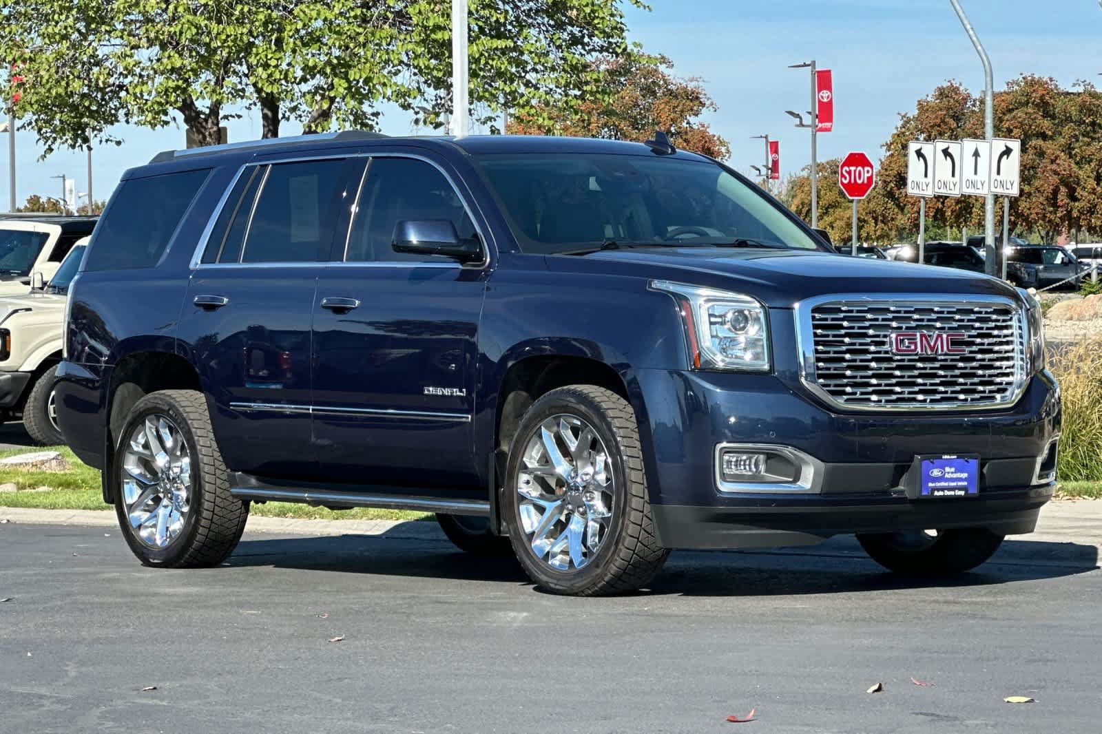 Used 2020 GMC Yukon Denali AWD/4WD image 9