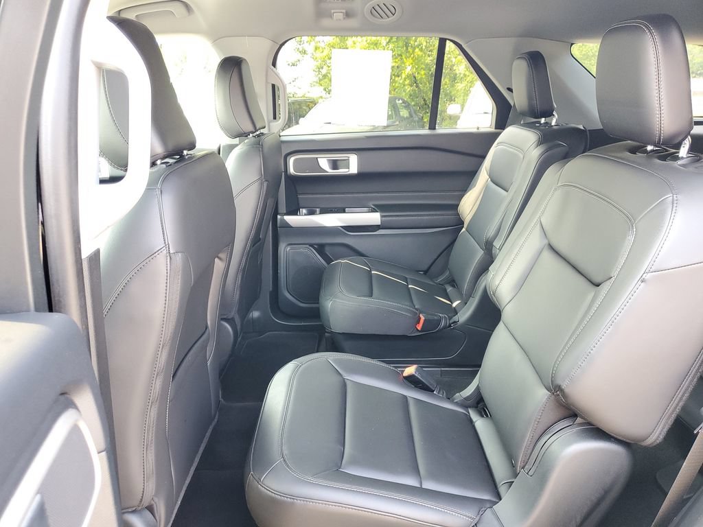 Certified 2023 Ford Explorer XLT w/ Equipment Group 202A AWD/4WD image 16