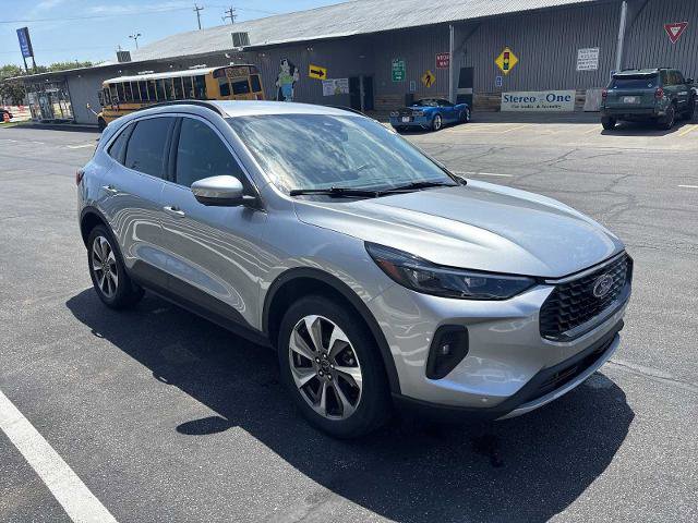 Certified 2024 Ford Escape Platinum AWD/4WD image 1