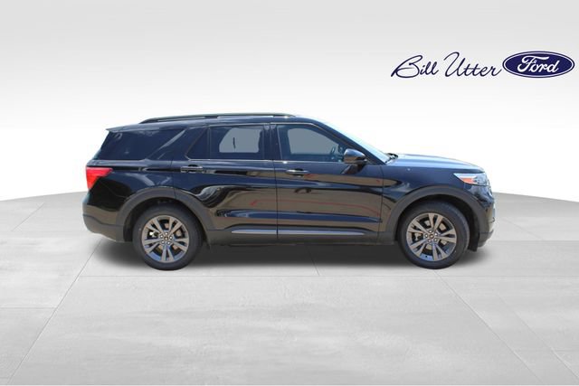 Certified 2023 Ford Explorer XLT w/ Equipment Group 202A RWD image 4