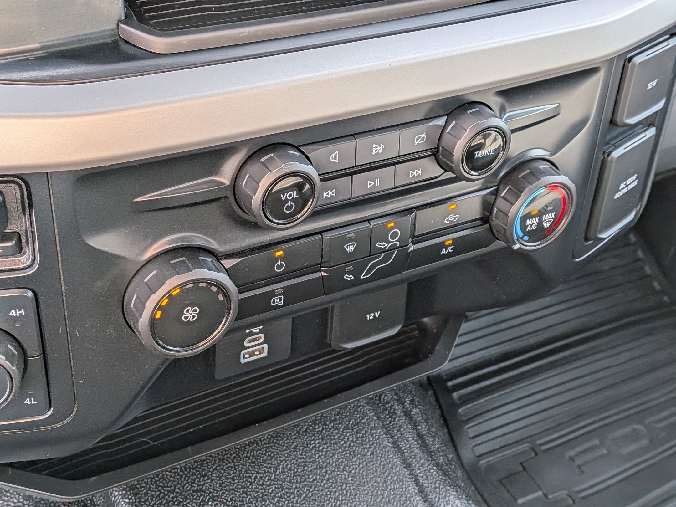 Certified 2023 Ford F350 XLT w/ 360-Degree Camera Package image 24