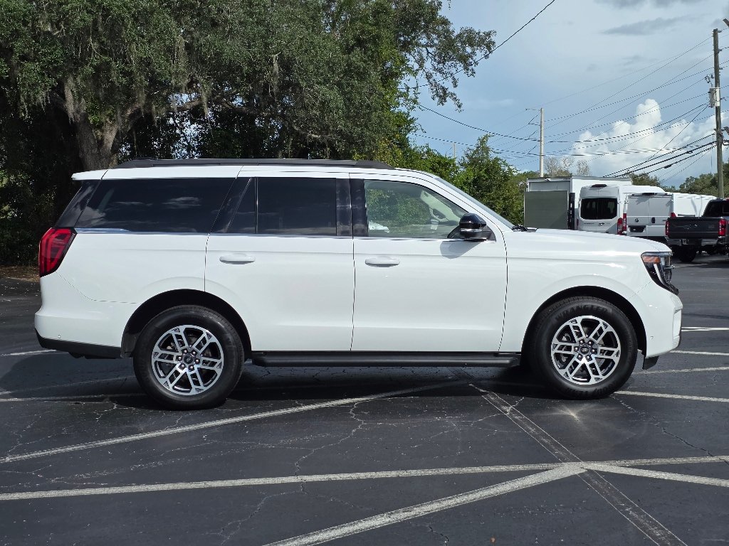 Certified 2025 Ford Expedition Active RWD image 9