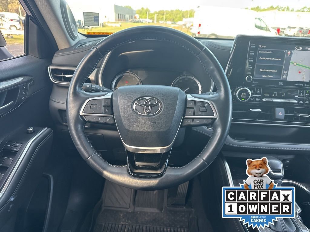 Used 2022 Toyota Highlander Limited image 14