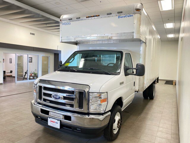 Certified 2023 Ford E-450 and Econoline 450 Super Duty w/ Power Windows & Locks Group RWD image 4