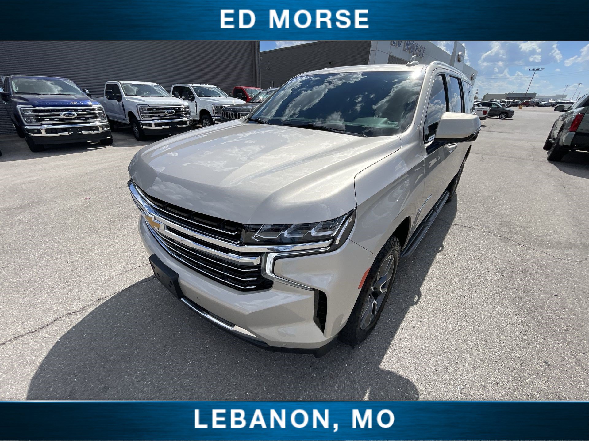 Used 2021 Chevrolet Suburban LT w/ LT Signature Plus Package AWD/4WD image 20