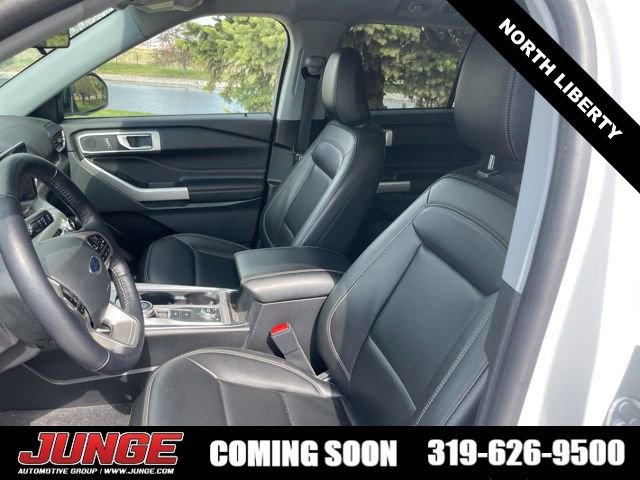 Certified 2022 Ford Explorer XLT w/ Equipment Group 202A AWD/4WD image 6