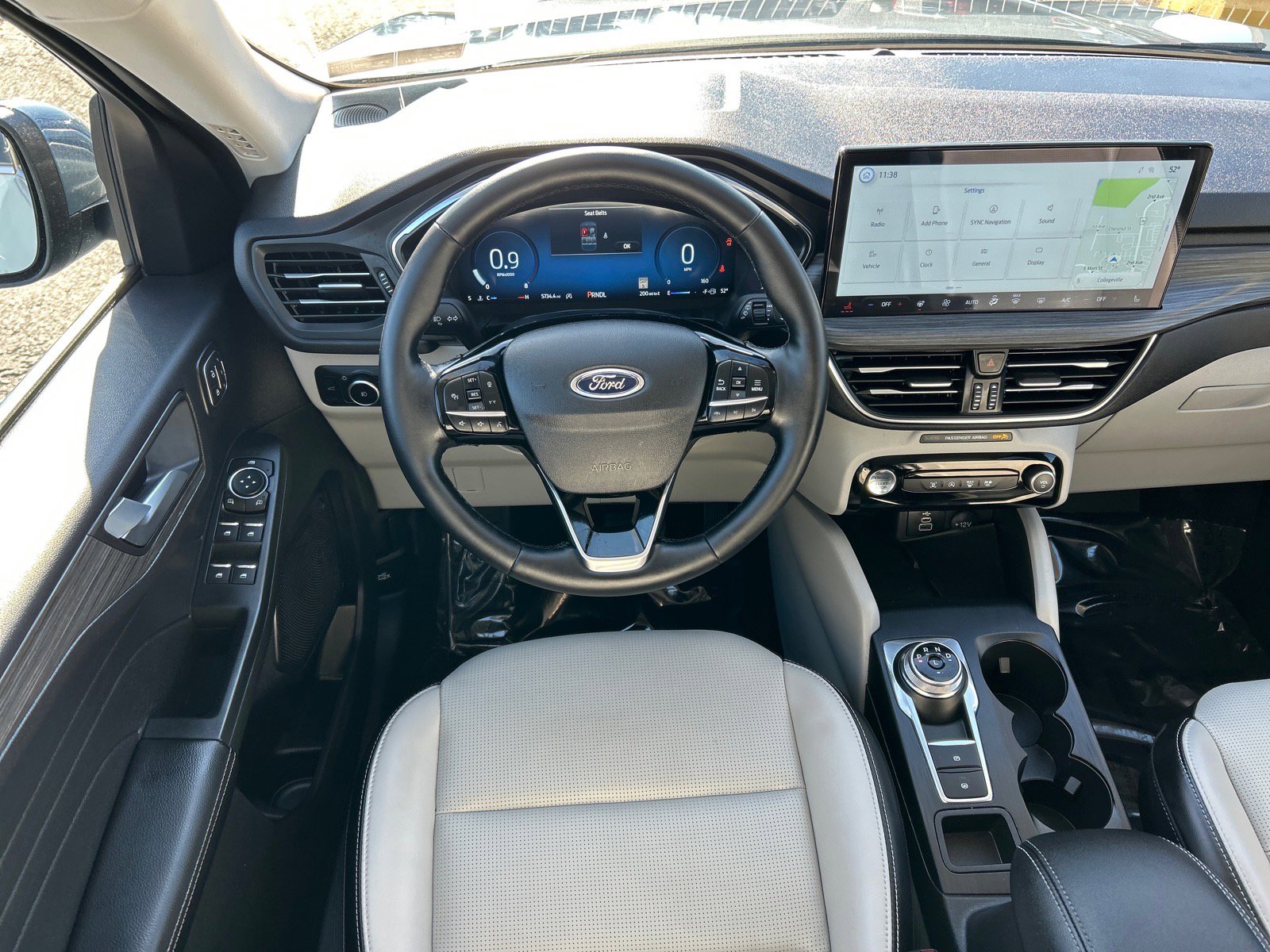 Certified 2025 Ford Escape Platinum image 2