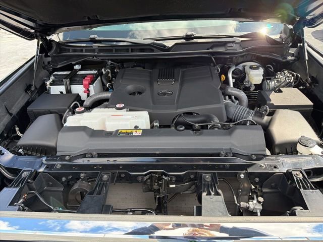 Used 2023 Toyota Tundra SR5 w/ TRD Off-Road Package image 9
