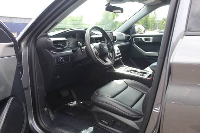 Certified 2024 Ford Explorer XLT w/ Equipment Group 202A AWD/4WD image 25