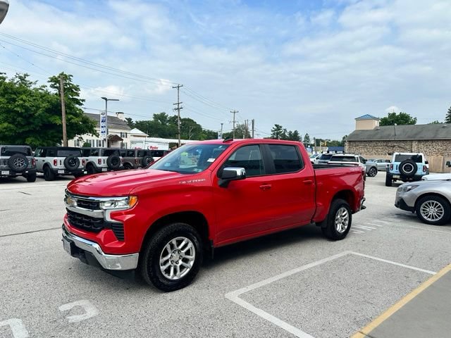 Used 2023 Chevrolet Silverado 1500 LT AWD/4WD image 7
