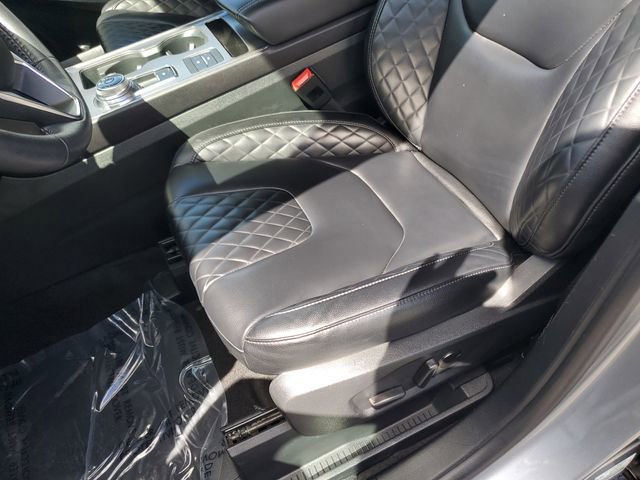 Certified 2024 Ford Edge Titanium AWD/4WD image 13