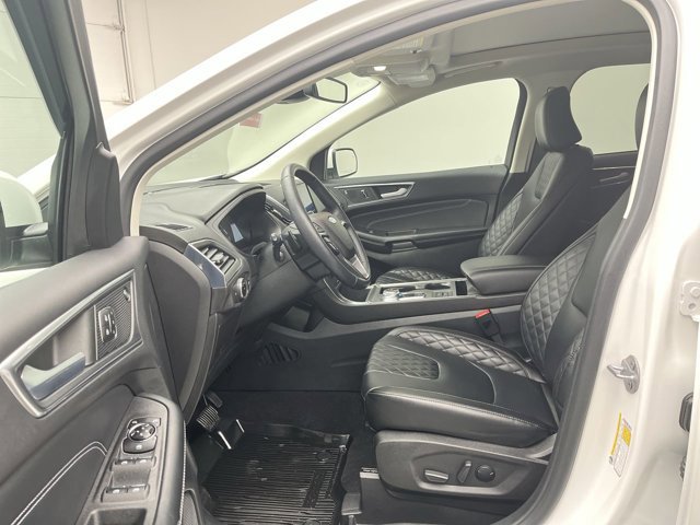 Certified 2023 Ford Edge Titanium w/ Class II Trailer Tow Package AWD/4WD image 3