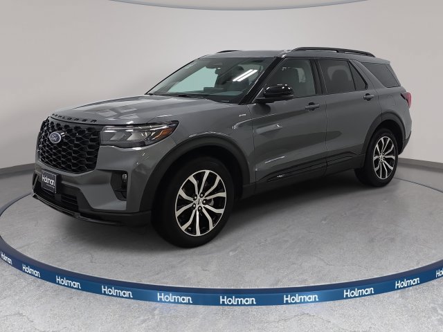 Certified 2025 Ford Explorer ST-Line AWD/4WD image 1