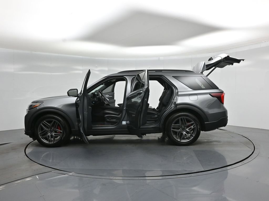 Certified 2025 Ford Explorer ST w/ Sun And Sound Package AWD/4WD image 40