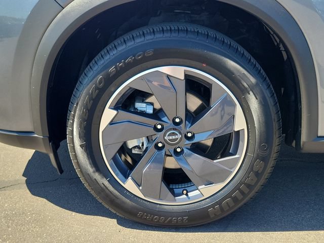 Used 2024 Nissan Rogue SV FWD image 24