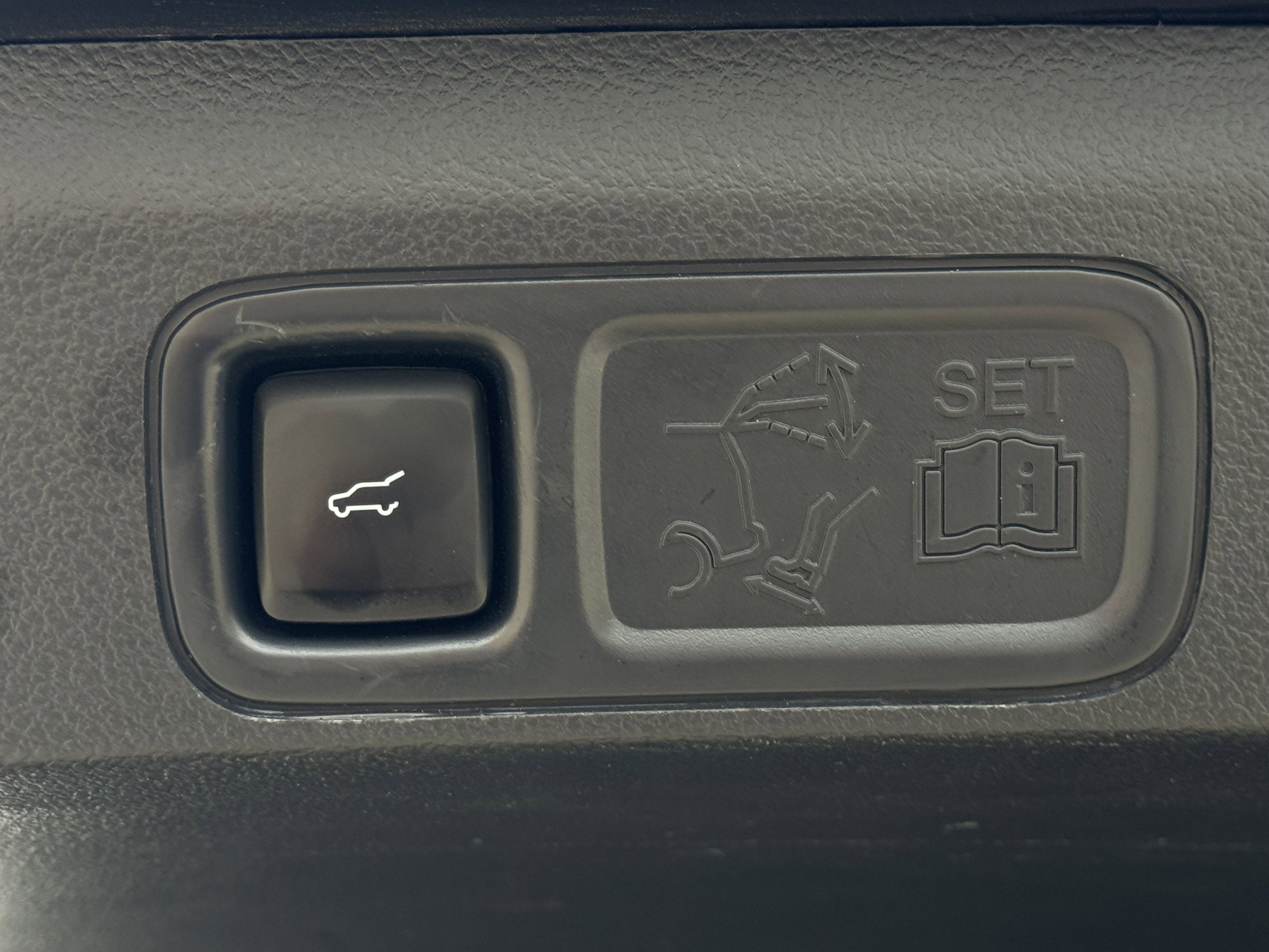 Certified 2023 Ford Expedition Platinum image 11