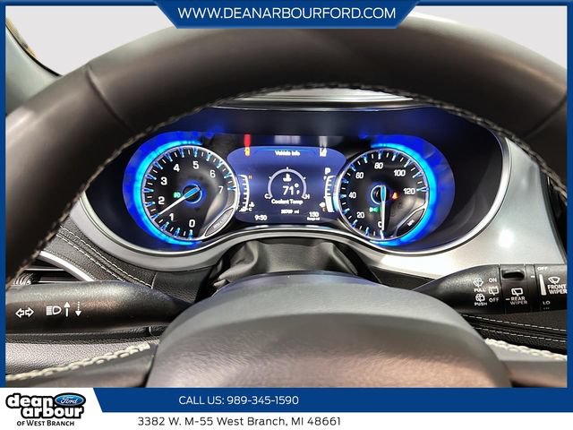 Used 2025 Chrysler Pacifica Limited FWD image 14