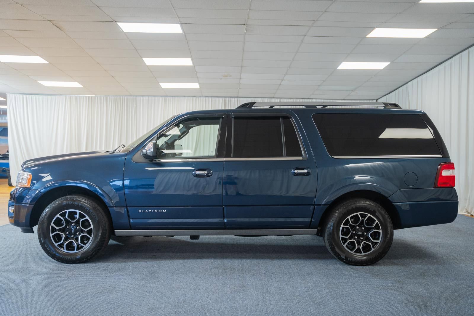 Certified 2017 Ford Expedition EL Platinum AWD/4WD image 4