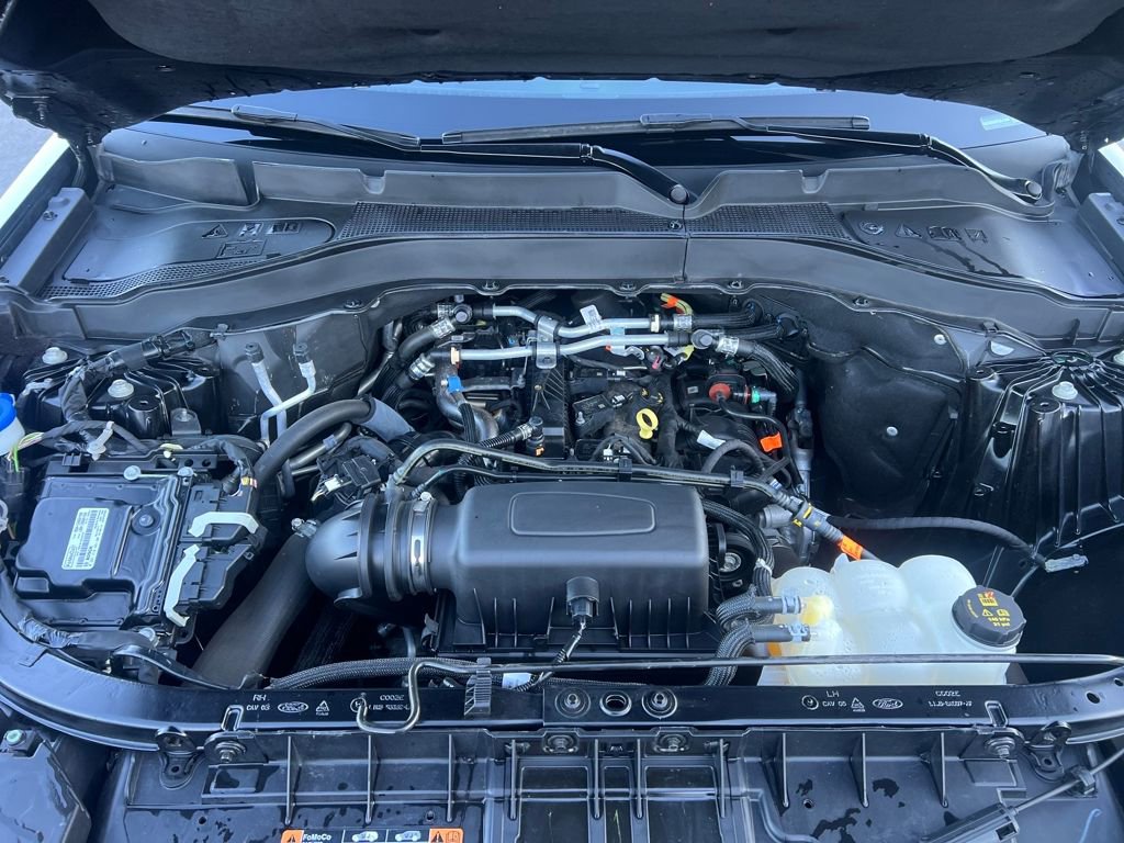 Certified 2023 Ford Explorer XLT w/ Equipment Group 202A image 28