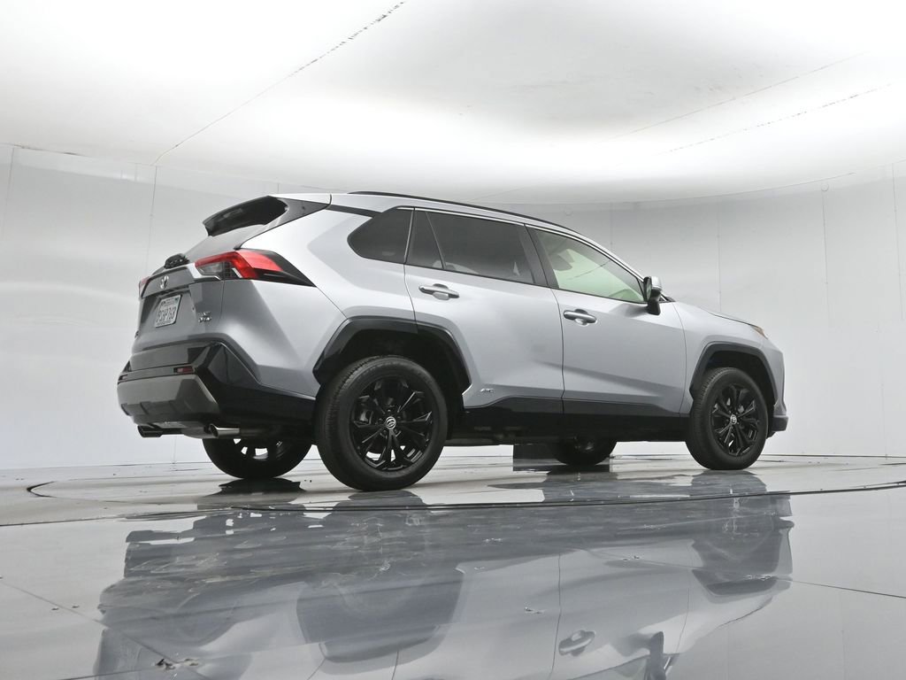 Used 2025 Toyota RAV4 SE image 51