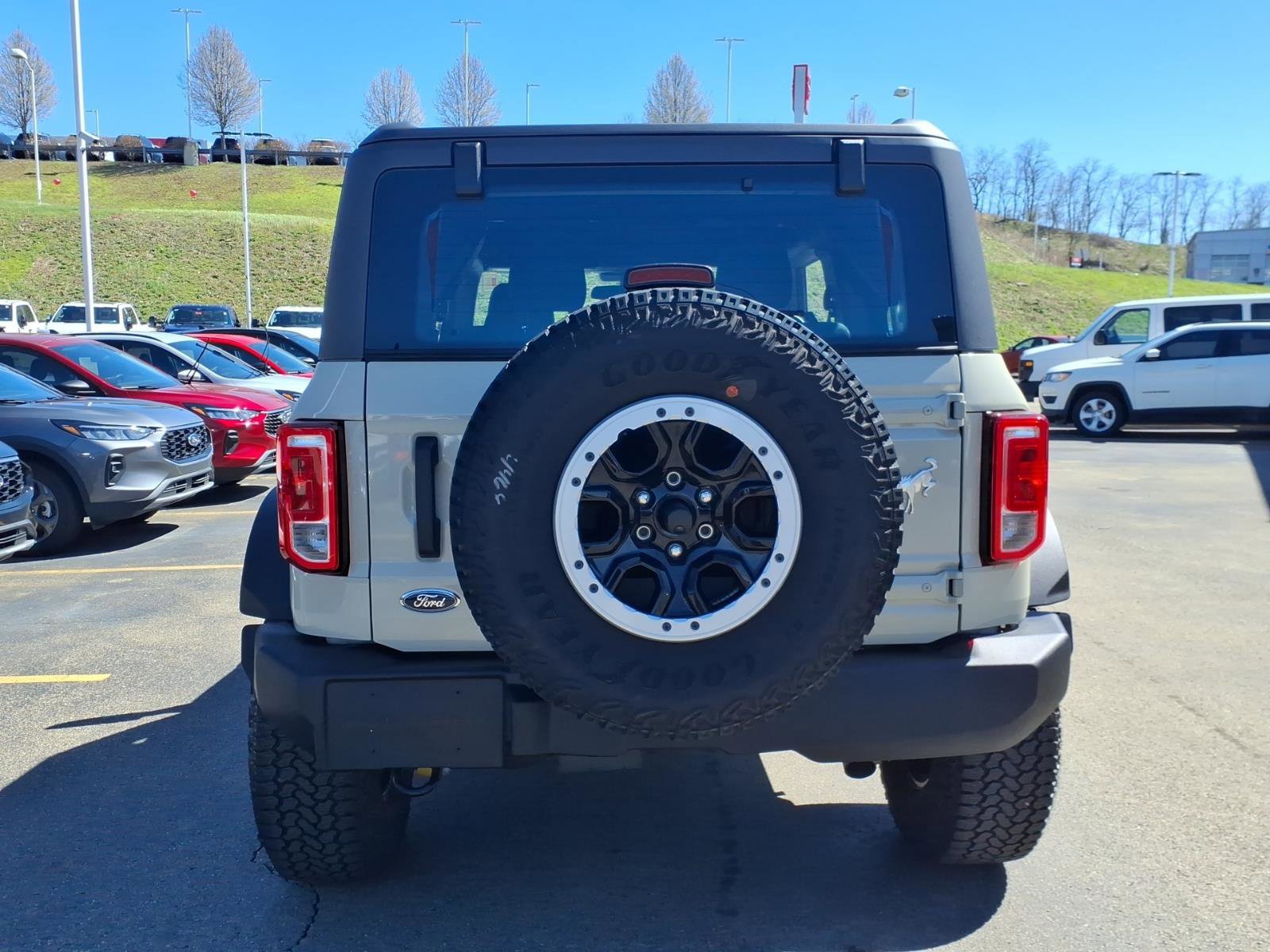 Certified 2025 Ford Bronco 2-Door w/ Sasquatch Package image 3