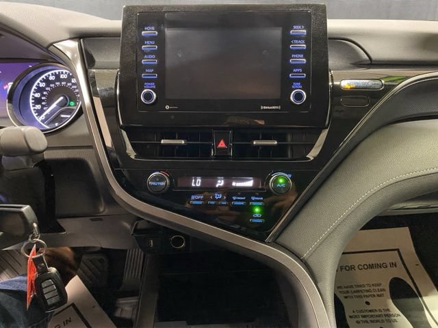 Used 2021 Toyota Camry SE AWD/4WD image 17