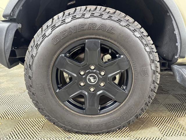 Certified 2025 Ford Bronco Outer Banks w/ Black Appearance Package AWD/4WD image 13