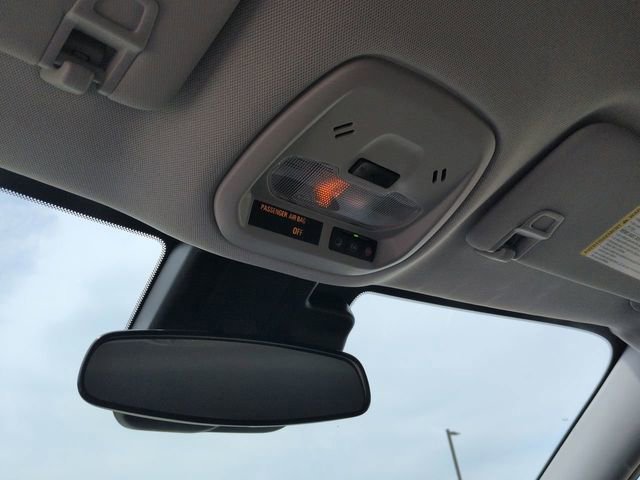 Used 2025 Chevrolet Trax LT w/ LT Convenience Package image 24