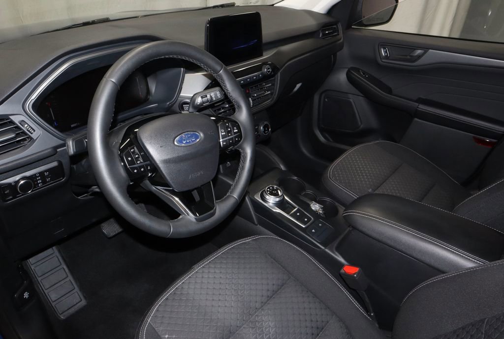 Certified 2023 Ford Escape Active AWD/4WD image 25