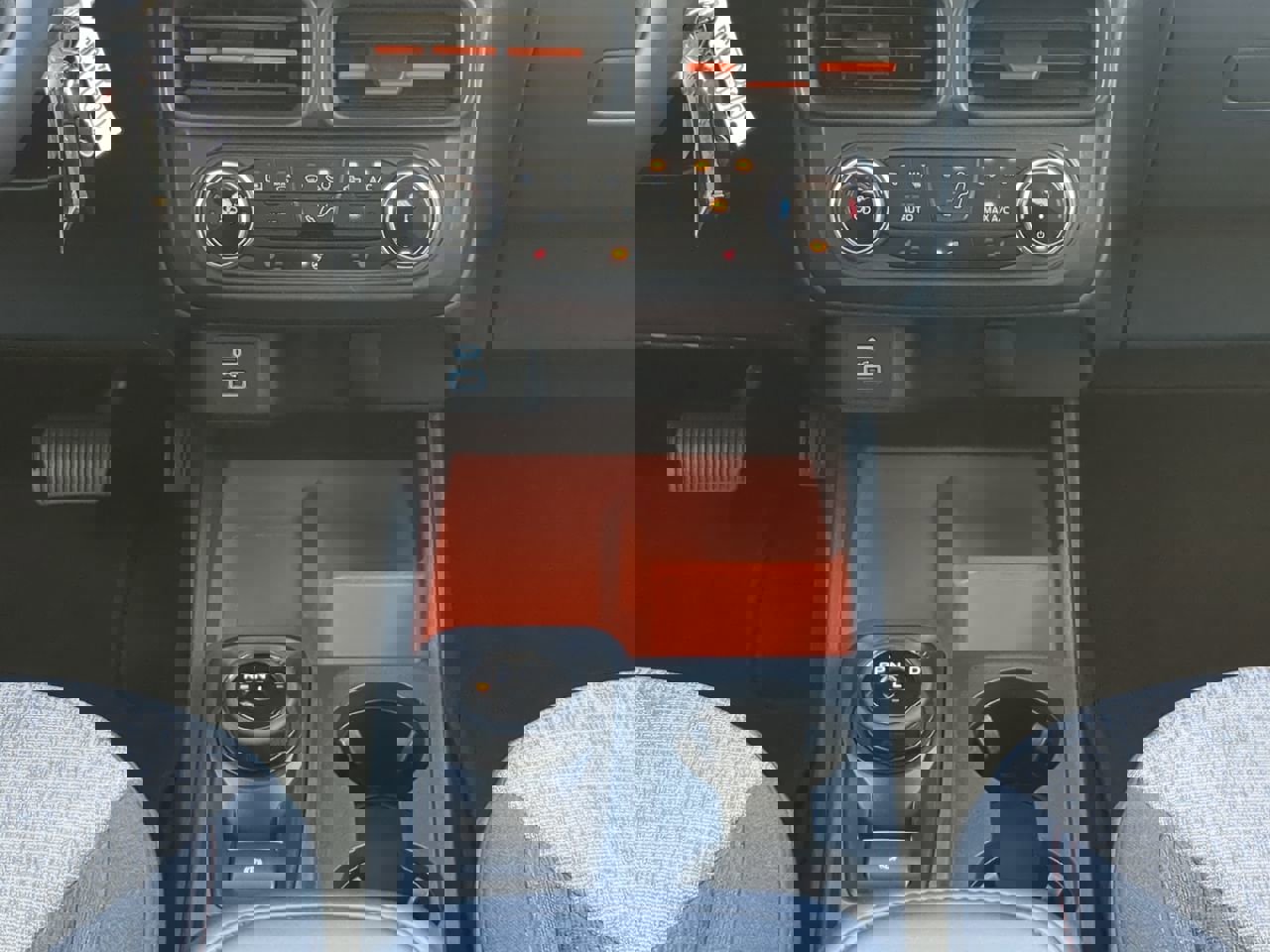 Certified 2024 Ford Maverick XLT w/ XLT Luxury Package image 17