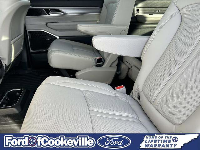 Used 2025 Jeep Wagoneer Series II w/ Convenience Group I image 18