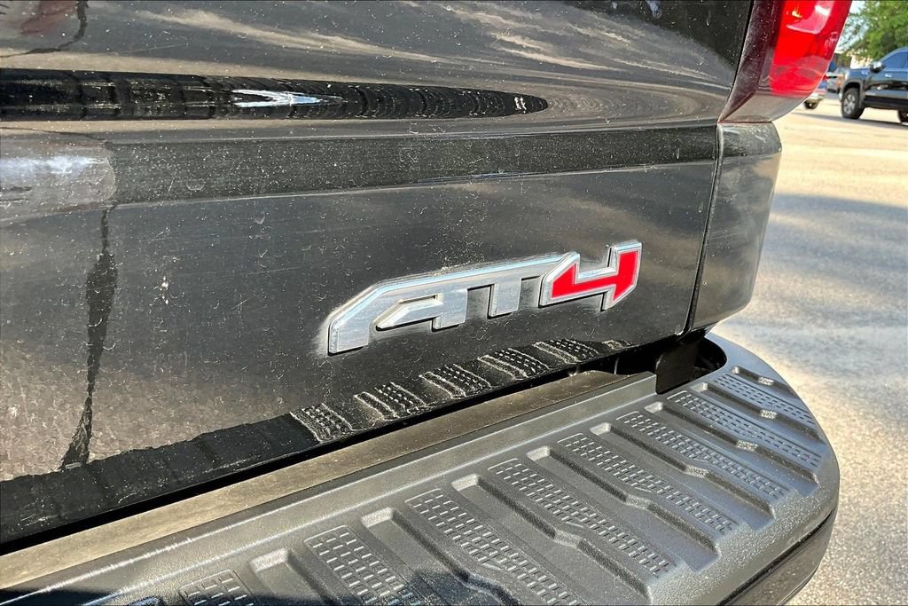 Used 2023 GMC Sierra 1500 AT4 w/ Technology Package AWD/4WD image 27