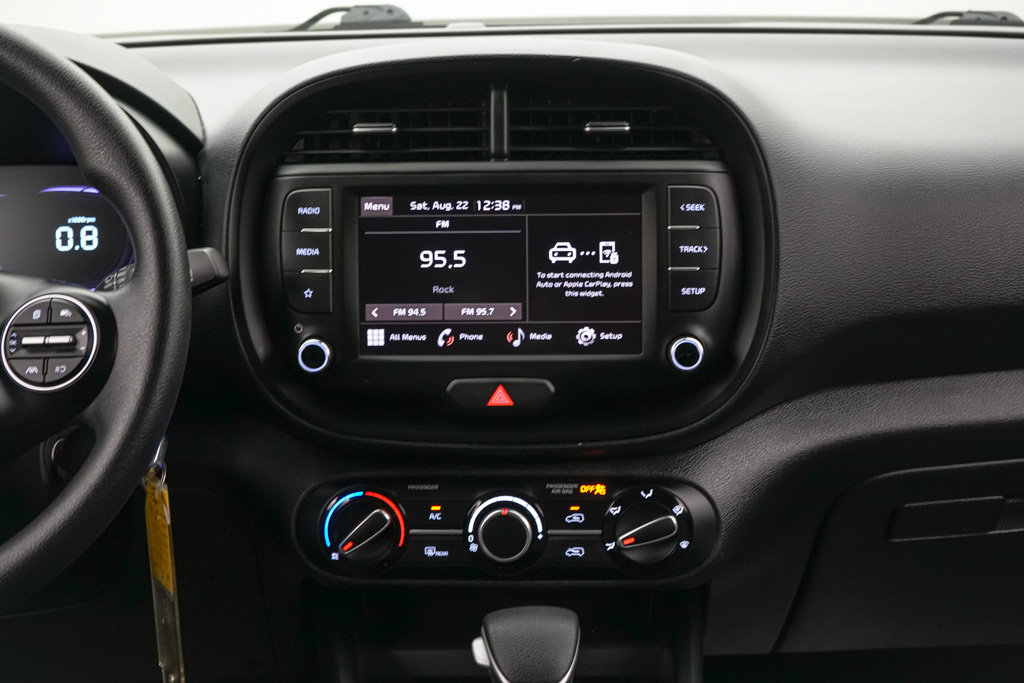 Used 2025 Kia Soul LX w/ LX Technology Package FWD image 15
