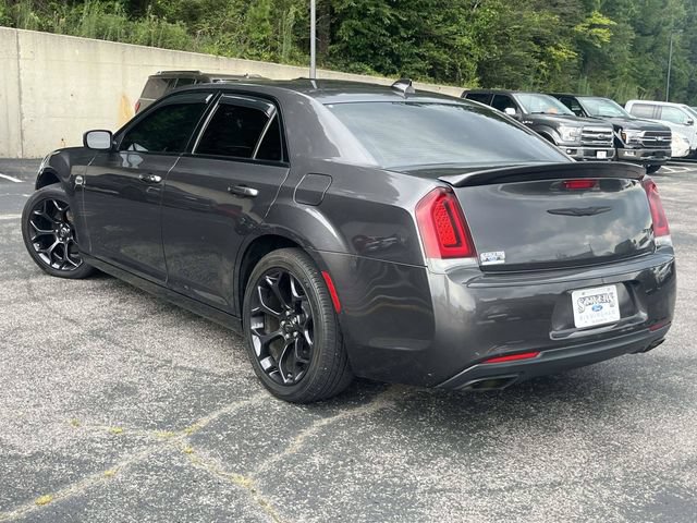 Used 2019 Chrysler 300 Touring w/ Sport Appearance Package RWD image 6