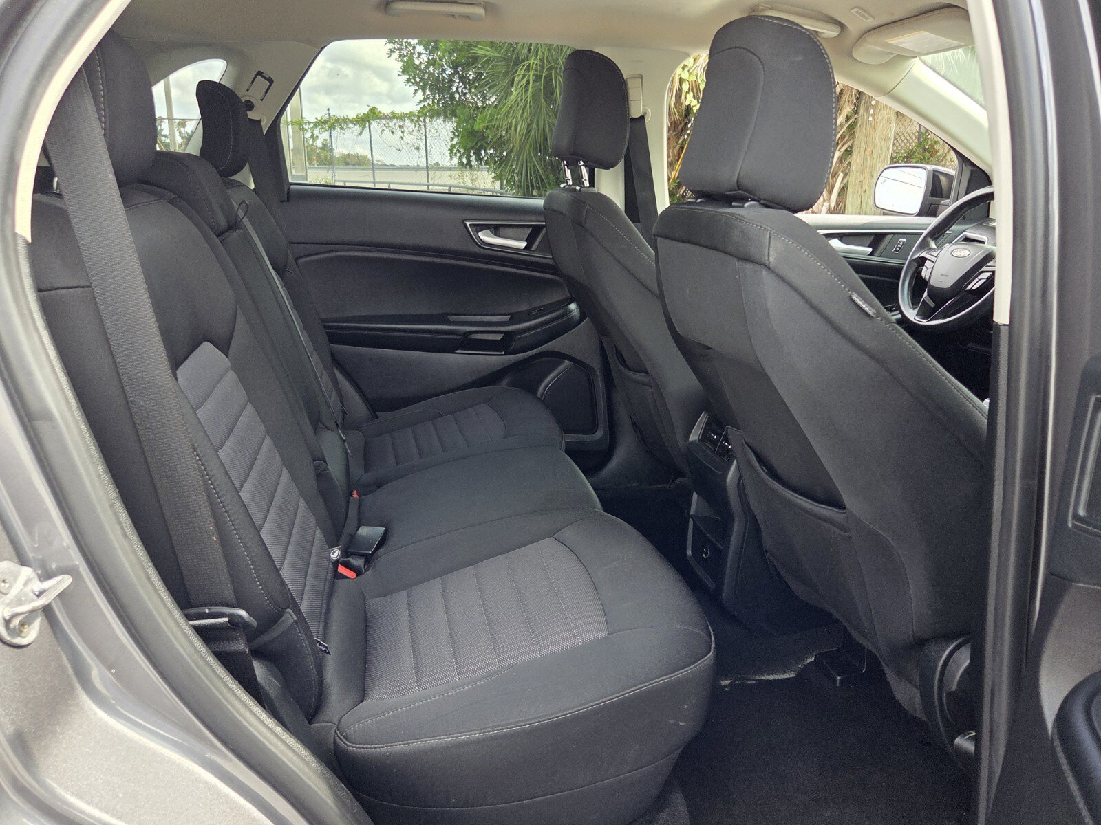 Certified 2022 Ford Edge SE w/ Black Appearance Package AWD/4WD image 15