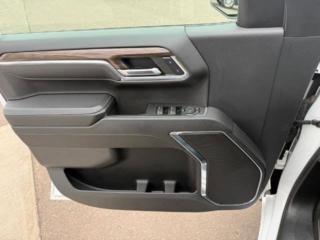 Used 2024 Chevrolet Silverado 1500 RST image 39