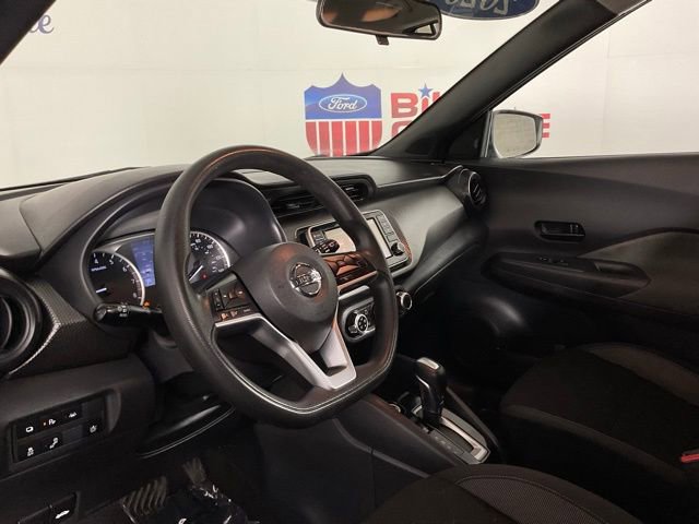 Used 2020 Nissan Kicks S image 13