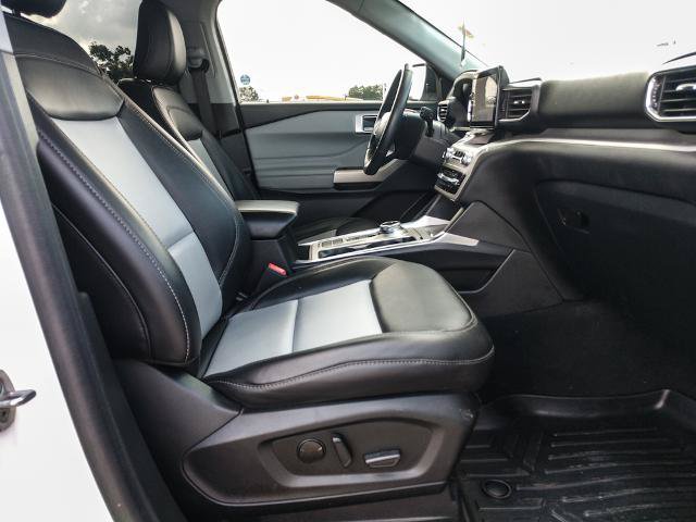 Certified 2023 Ford Explorer XLT w/ Equipment Group 202A RWD image 12