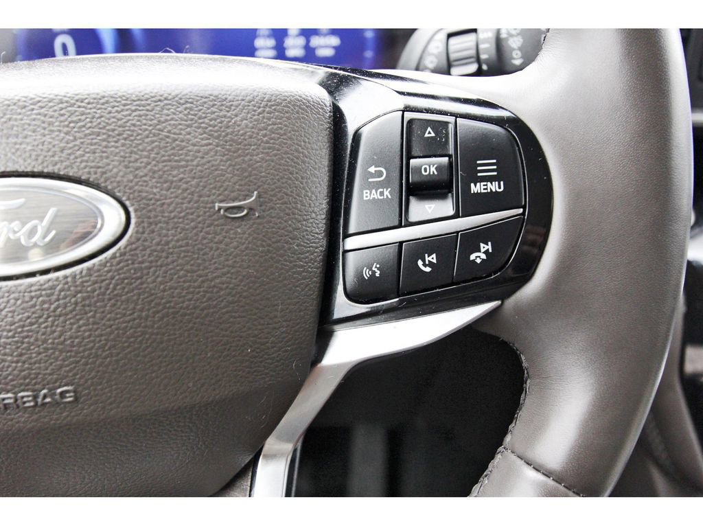 Certified 2024 Ford Explorer Platinum w/ Technology Package AWD/4WD image 20