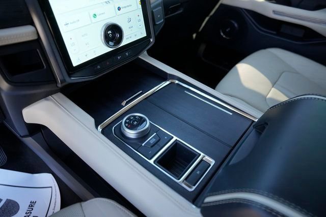 Certified 2024 Ford Expedition Max Platinum image 30