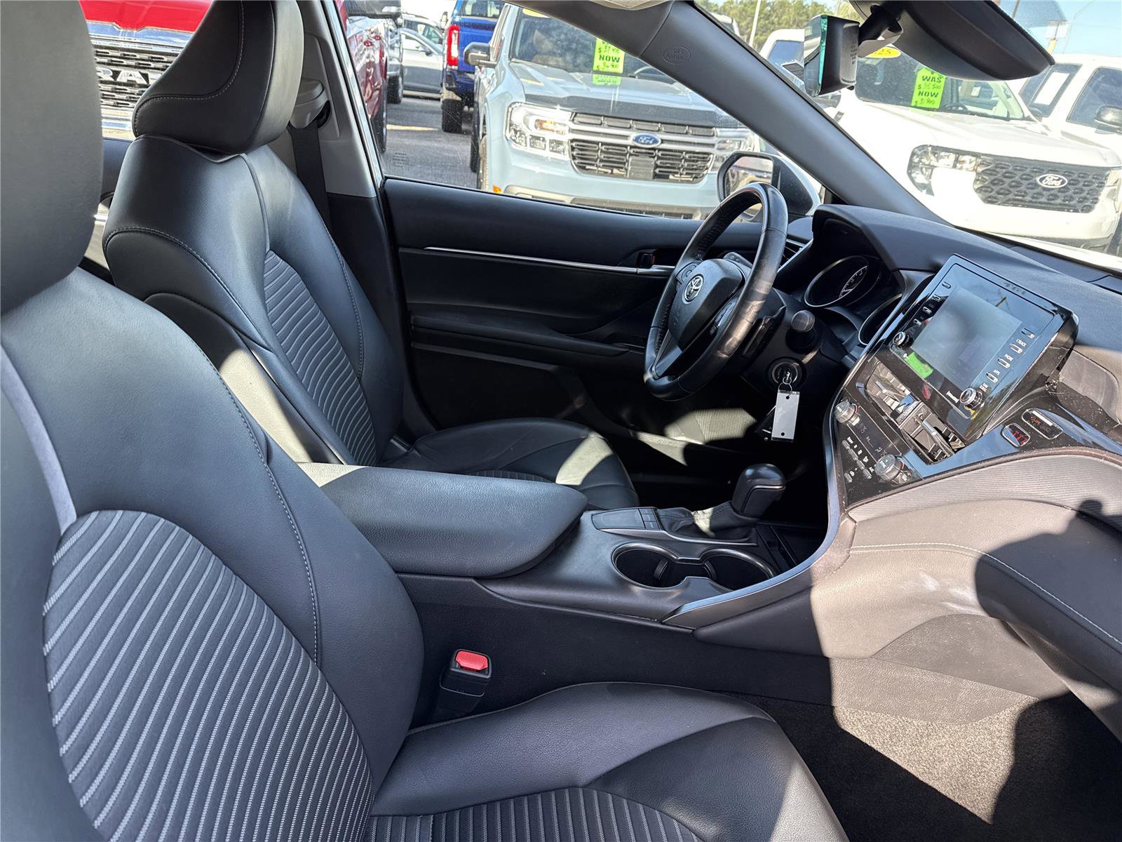 Used 2024 Toyota Camry SE image 48