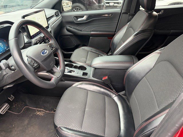 Certified 2023 Ford Escape ST-Line Select w/ Tech Pack #2 image 13