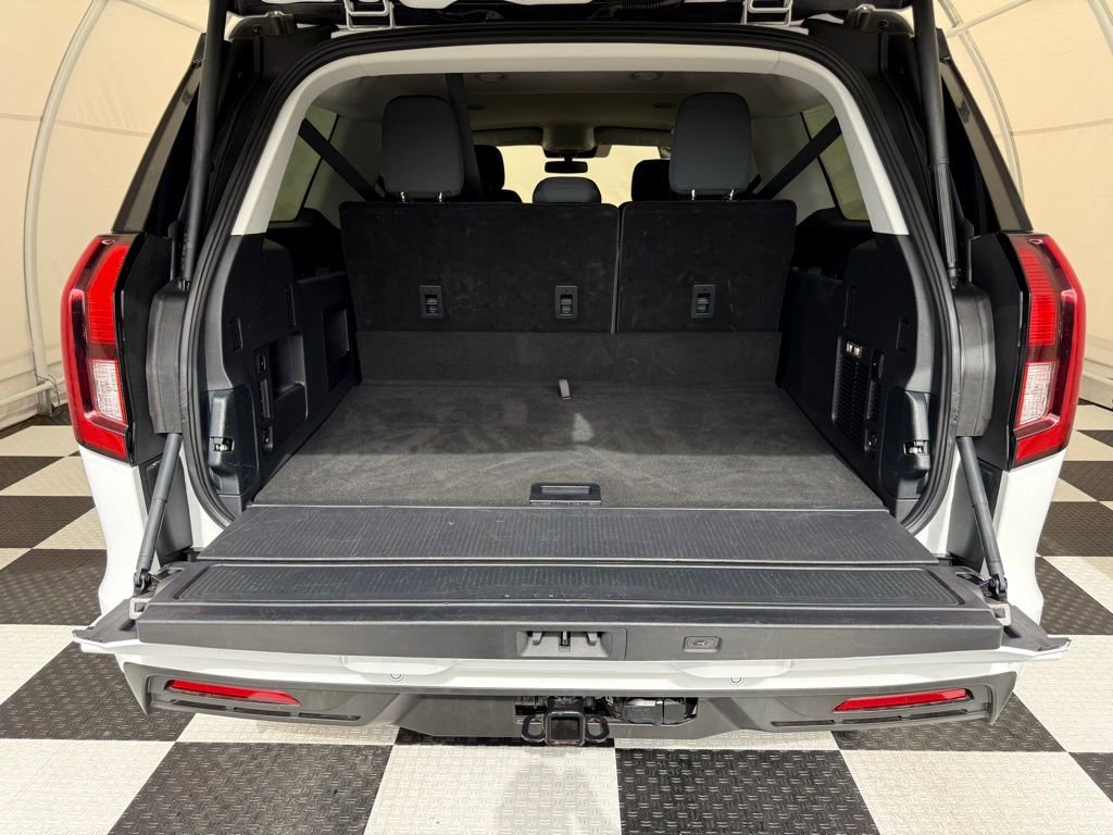 Certified 2025 Ford Expedition Max Active AWD/4WD image 7