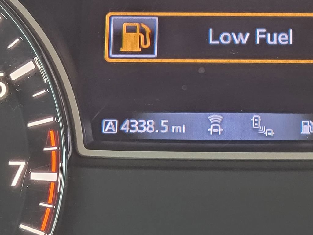 Used 2020 Nissan Pathfinder Platinum w/ Cargo Package image 36