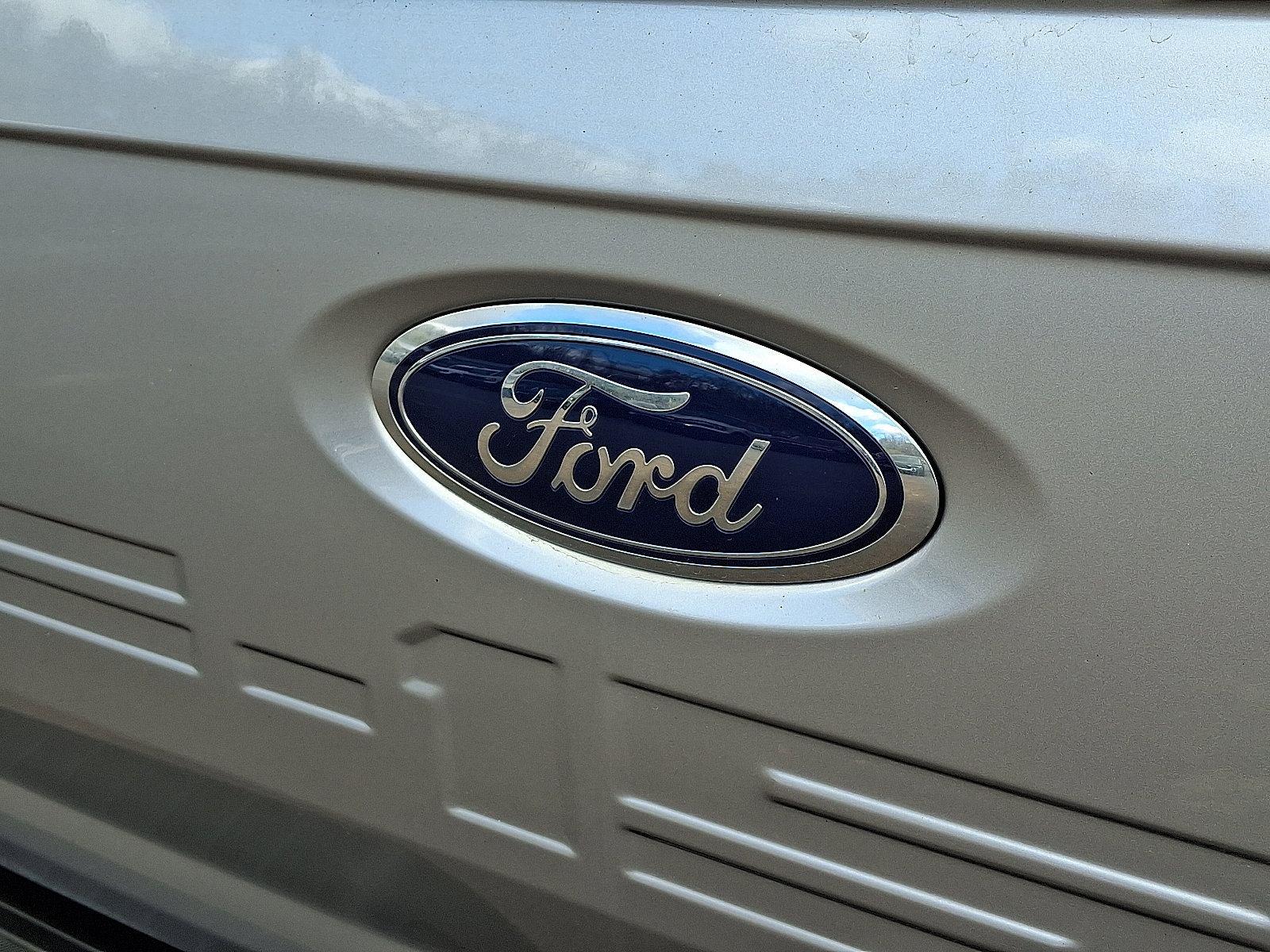 Certified 2022 Ford F150 XLT w/ Equipment Group 302A High image 30