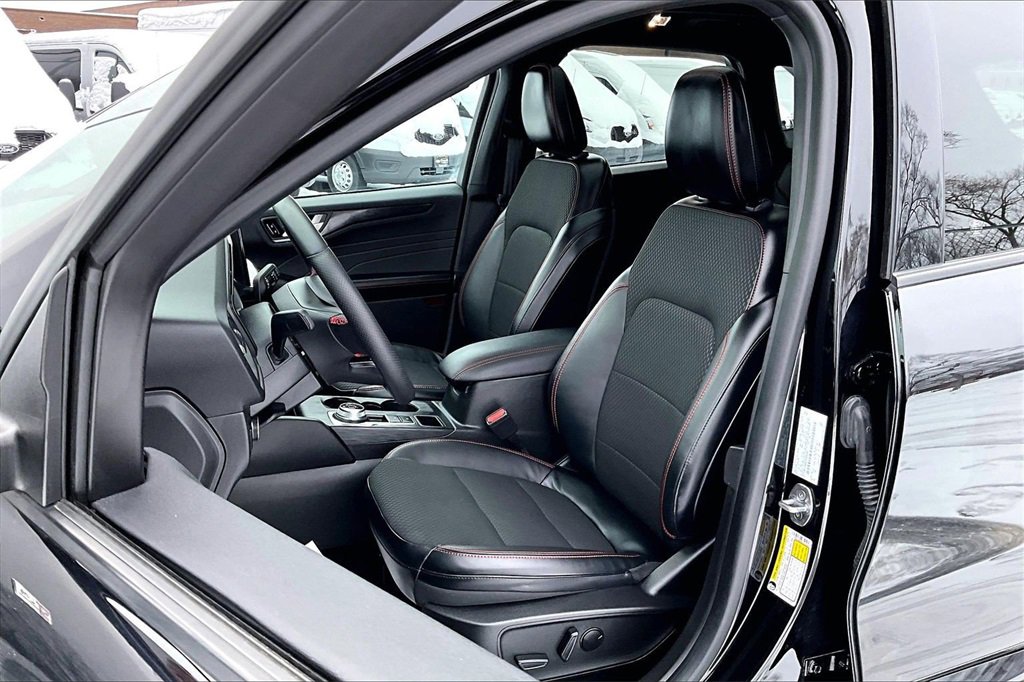 Certified 2023 Ford Escape ST-Line image 24
