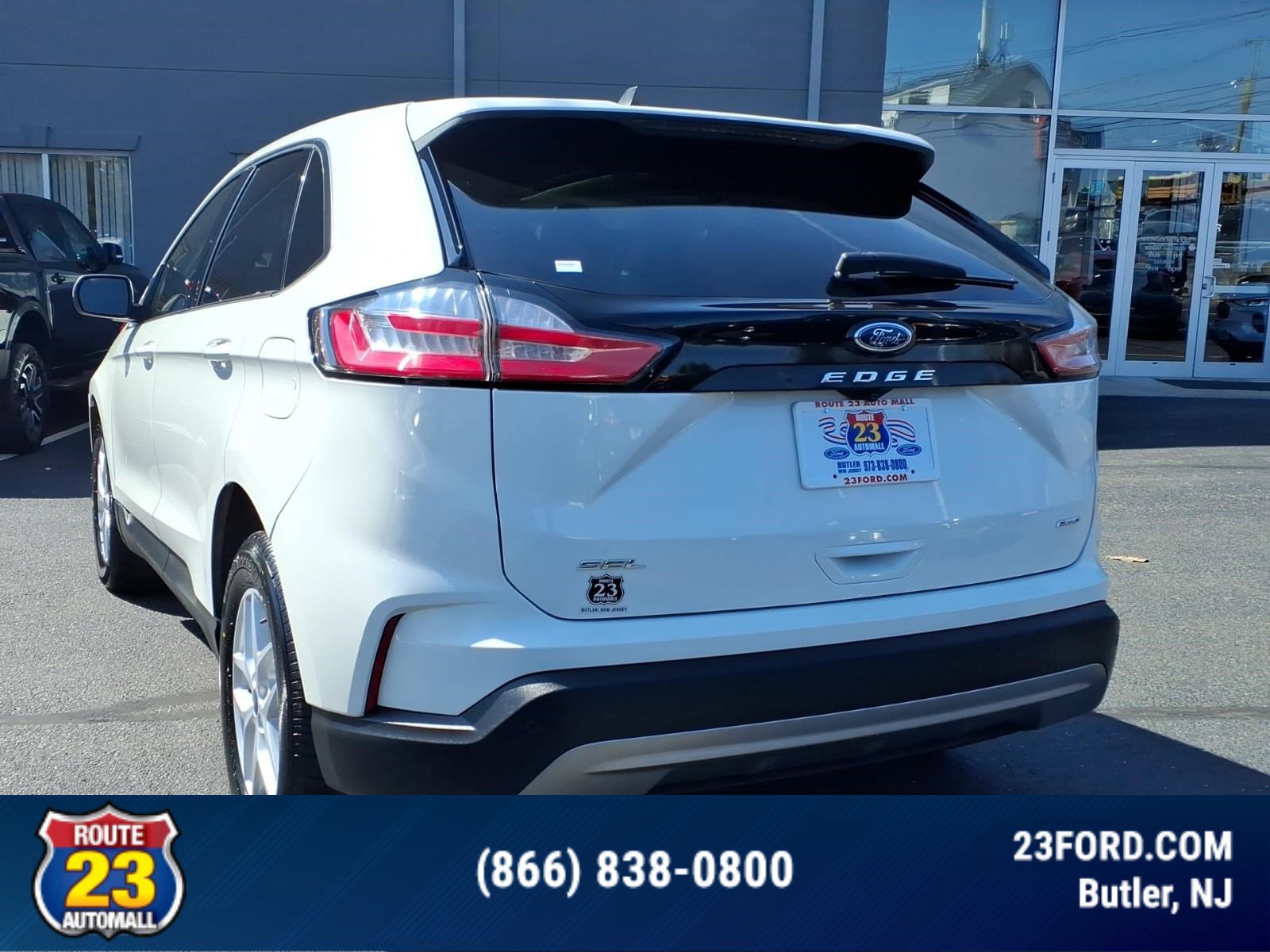 Certified 2022 Ford Edge SEL w/ Convenience Package AWD/4WD image 3