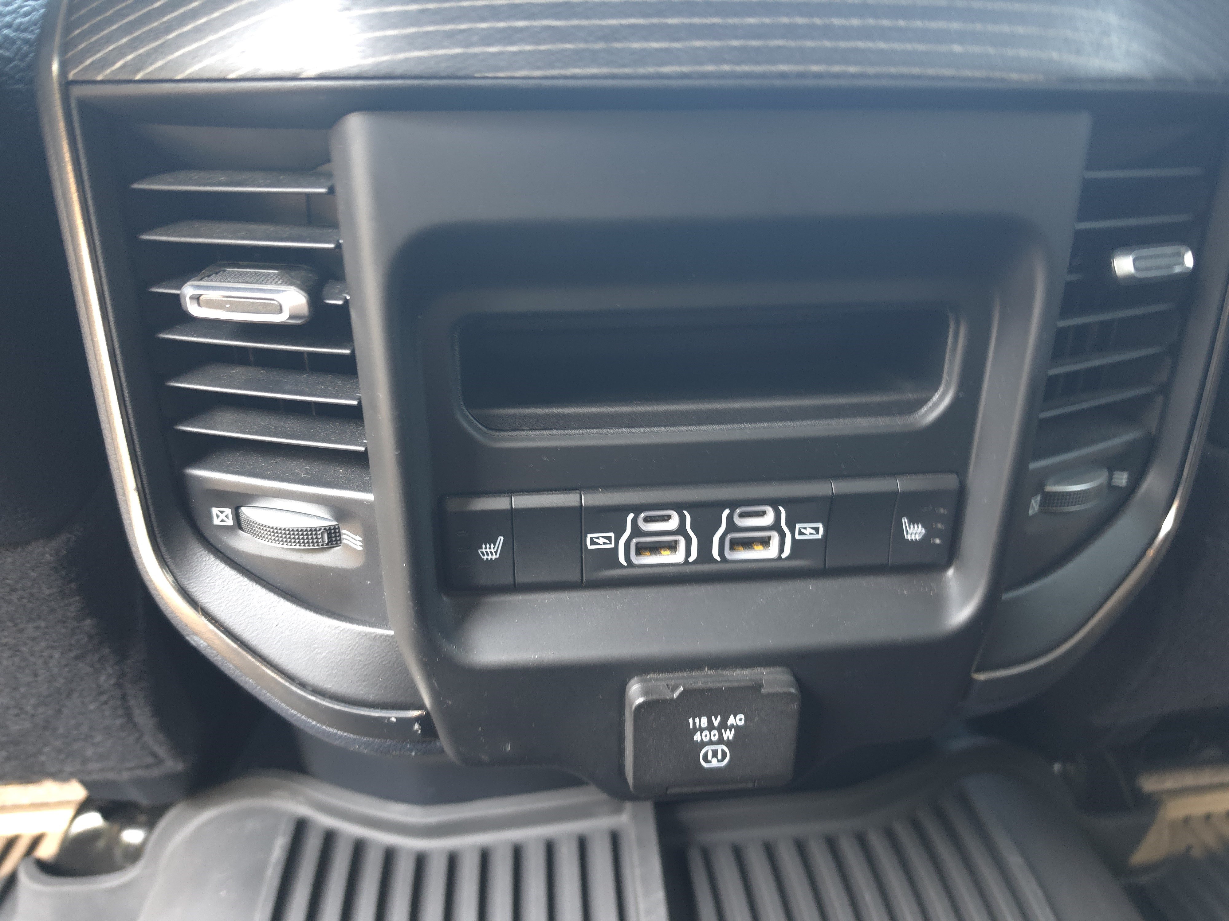 Used 2023 RAM 2500 Limited AWD/4WD image 28
