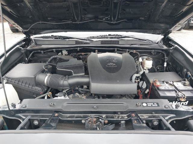 Used 2018 Toyota Tacoma SR5 w/ Exterior Package AWD/4WD image 25